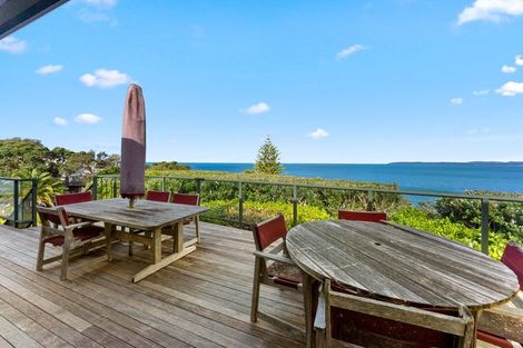 Photo of property in 14 Penguin Street, Leigh, Warkworth, 0985