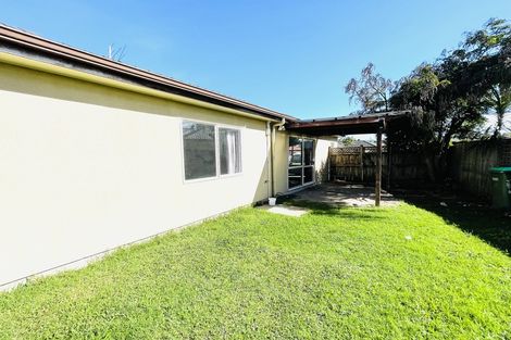 Photo of property in 19 Ironstone Place, Randwick Park, Auckland, 2105