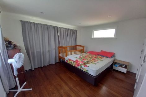 Photo of property in 20 Tamariki Avenue, Kelston, Auckland, 0602