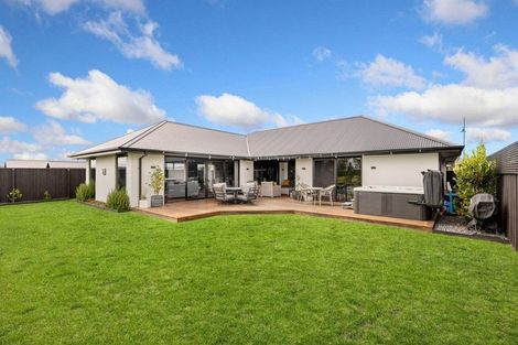 Photo of property in 55 Te Hurunui Drive, Pegasus, 7612