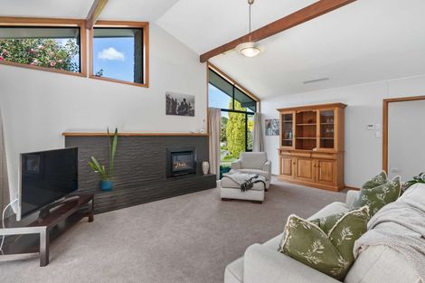 Photo of property in 10 Parkview Place, Avonhead, Christchurch, 8042