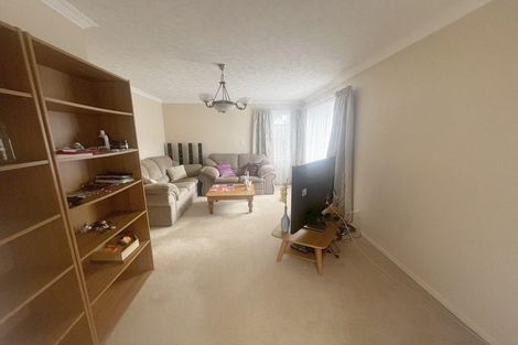 Photo of property in 12 Mangaroa Hill Road, Maoribank, Upper Hutt, 5018