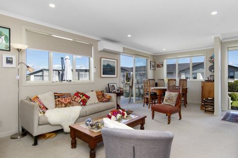 Photo of property in Waterview Estate, 53/4 Greystone Place, Omokoroa, 3114