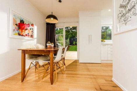 Photo of property in 2/1 Hythe Terrace, Mairangi Bay, Auckland, 0630