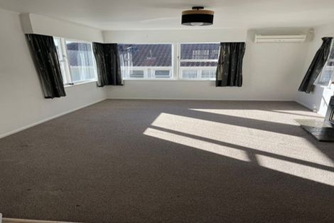 Photo of property in 72 Kenmore Street, Newlands, Wellington, 6037
