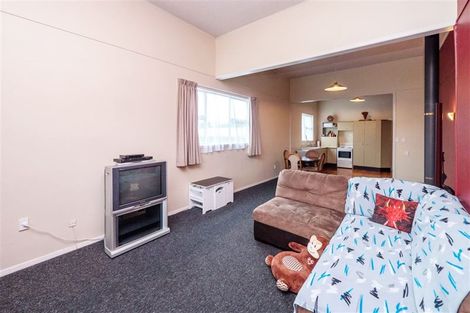 Photo of property in 96 Glover Road, Hawera, 4610