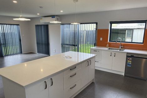 Photo of property in 1/25 Kennington Drive, Clendon Park, Auckland, 2103