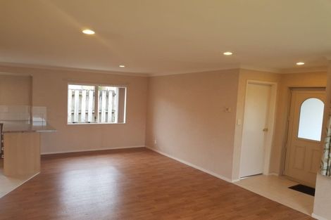 Photo of property in 33 Martin Jugum Lane, Ranui, Auckland, 0612