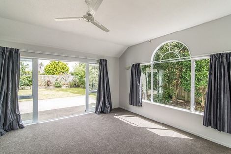 Photo of property in 10 Beachwater Grove, Paraparaumu Beach, Paraparaumu, 5032