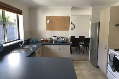Photo of property in 60 Roberta Crescent, Orewa, 0931