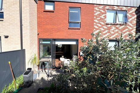 Photo of property in 9 Kotuitui Street, Manukau, Auckland, 2104