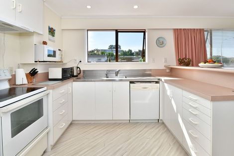 Photo of property in 1/9 Red Beach Road, Red Beach, 0932