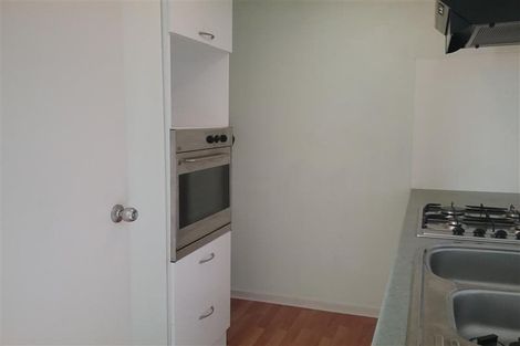 Photo of property in 33 Lewisham Street, Highland Park, Auckland, 2010