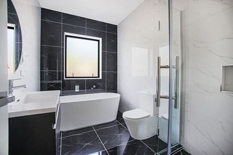 Photo of property in 75a Twin Parks Rise, Papakura, 2582