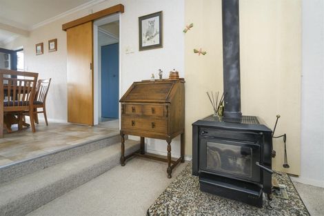 Photo of property in 4 Pain Street, Bulls, 4818