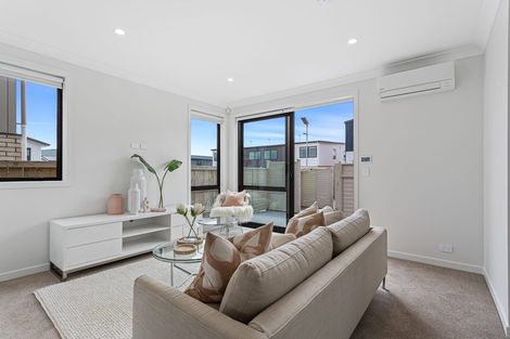 Photo of property in 10 Nuku Place, Manurewa, Auckland, 2102