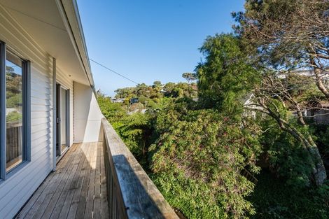 Photo of property in 35 Delhi Crescent, Khandallah, Wellington, 6035