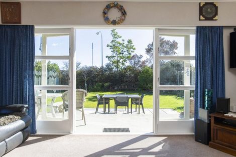 Photo of property in 2 Lytton Road, Riverdale, Gisborne, 4010