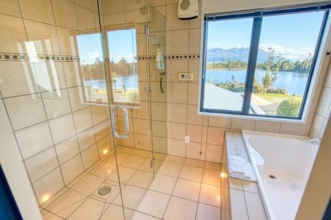 Photo of property in 165 Cashmere Bay Road, Moana, 7875