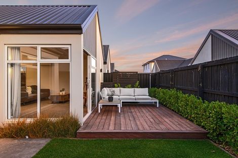 Photo of property in 7 Grey Way, Russley, Christchurch, 8042