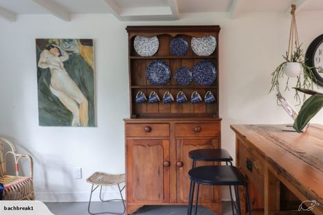 Photo of property in 25 Donnelly Street, Oakura, 4314