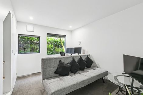 Photo of property in 47 Mount Pleasant Road, Aro Valley, Wellington, 6012