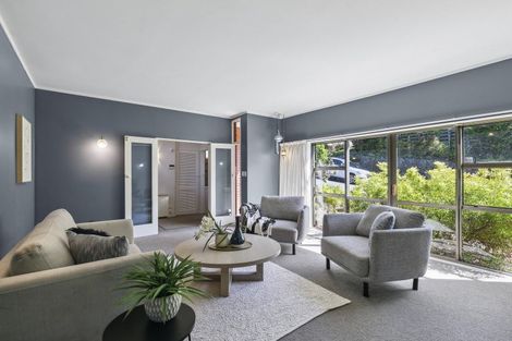 Photo of property in 15 Amapur Drive, Khandallah, Wellington, 6035