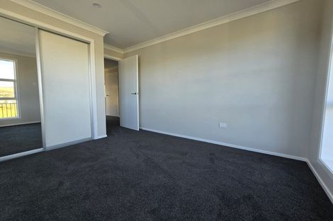 Photo of property in 6a Te Arapito Close, Aotea, Porirua, 5024