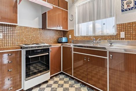 Photo of property in 73 Arawa Street, New Lynn, Auckland, 0600