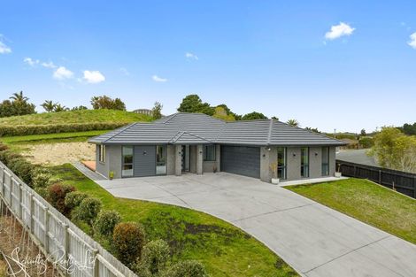 Photo of property in 6 Rata Lane, Maungaturoto, 0520