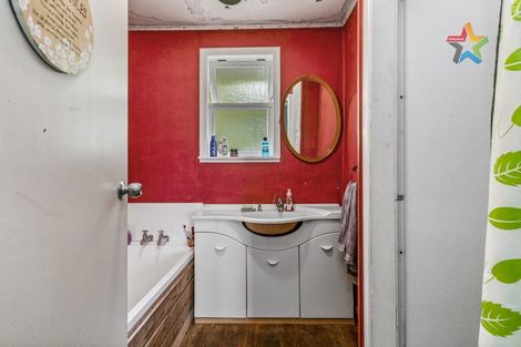 Photo of property in 3 Logie Street, Stokes Valley, Lower Hutt, 5019