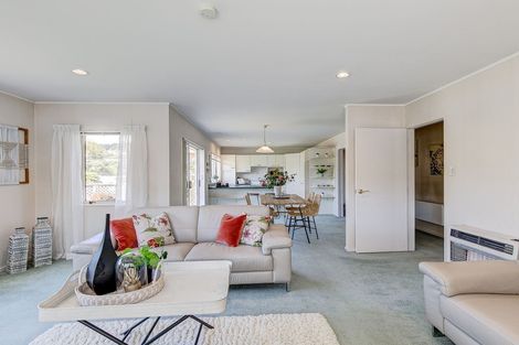 Photo of property in 112 Oxford Street, Tawa, Wellington, 5028