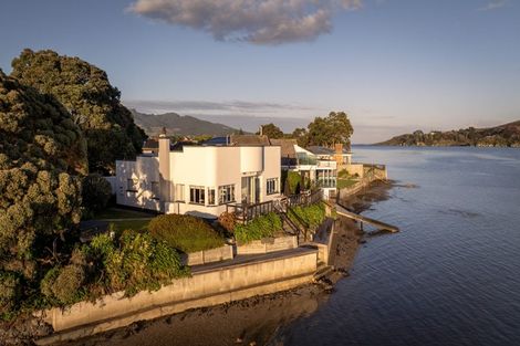 Photo of property in Wallis Street, Raglan, 3225