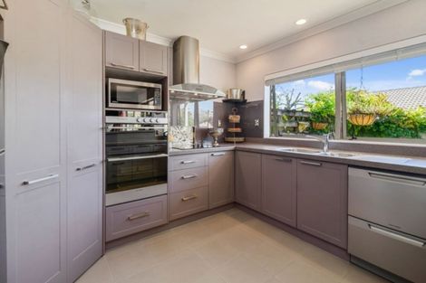 Photo of property in 3 Cobbe Place, Pomare, Rotorua, 3015