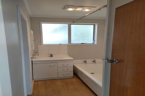 Photo of property in 172b Dowse Drive, Maungaraki, Lower Hutt, 5010