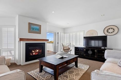 Photo of property in 960a Papamoa Beach Road, Papamoa Beach, Papamoa, 3118