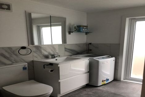 Photo of property in 3b Edgerton Road, Te Atatu Peninsula, Auckland, 0610