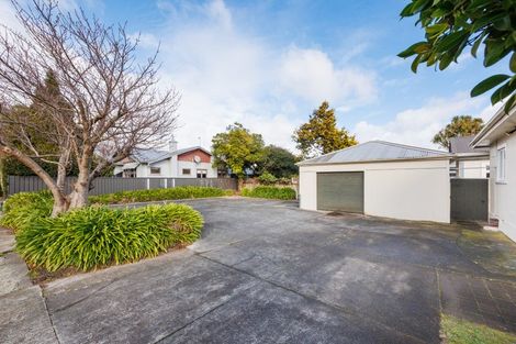 Photo of property in 58 Rangitane Street, Palmerston North, 4414