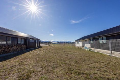 Photo of property in 141 Burdon Loop, Lake Hawea, 9382