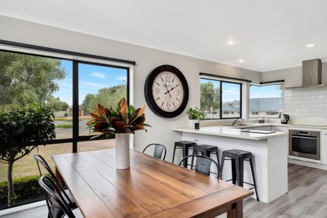 Photo of property in 14 Longview Drive, Papamoa Beach, Papamoa, 3118