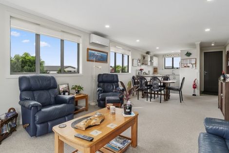 Photo of property in Waterview Estate, 86/4 Greystone Place, Omokoroa, 3114