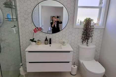 Photo of property in 47 Formby Avenue, Point Chevalier, Auckland, 1022