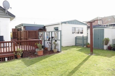 Photo of property in 4 Smithfield Road, College Estate, Whanganui, 4500