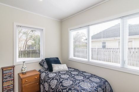 Photo of property in 5 Aorangi Road, Paraparaumu, 5032