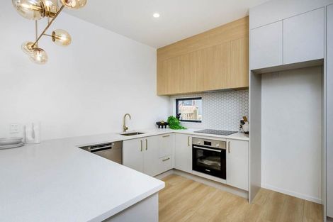 Photo of property in 5 Papa Takaro Lane, Flat Bush, Auckland, 2019