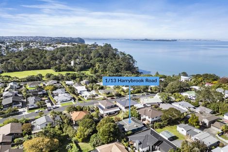 Photo of property in 1/13 Harrybrook Road, Green Bay, Auckland, 0604