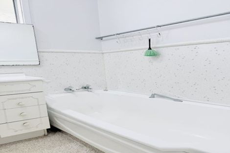 Photo of property in 16 Rutherglen Avenue, Ilam, Christchurch, 8041