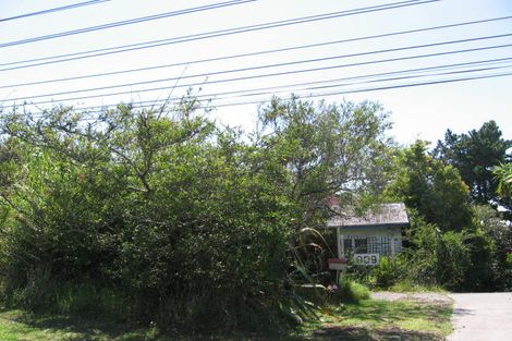 Photo of property in 909a East Coast Road, Northcross, Auckland, 0632