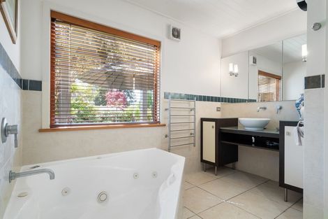 Photo of property in 19 Blacksmiths Lane, Wanaka, 9305