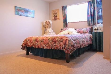 Photo of property in 55 Lowry Avenue, Redwood, Christchurch, 8051